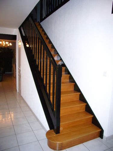 peinture escalier noir