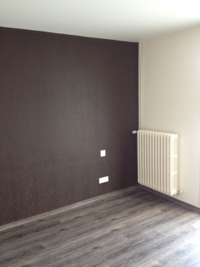 peinture intérieur chambre et sol PVC